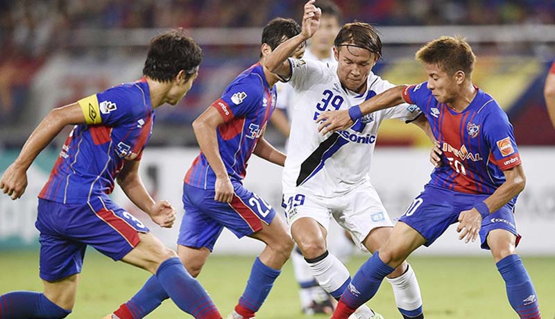 soi-keo-sanfrecce-hiroshima-vs-gamba-osaka